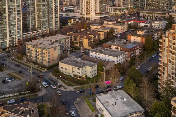 748 Chesterfield Avenue, North Vancouver For Sale - image 22
