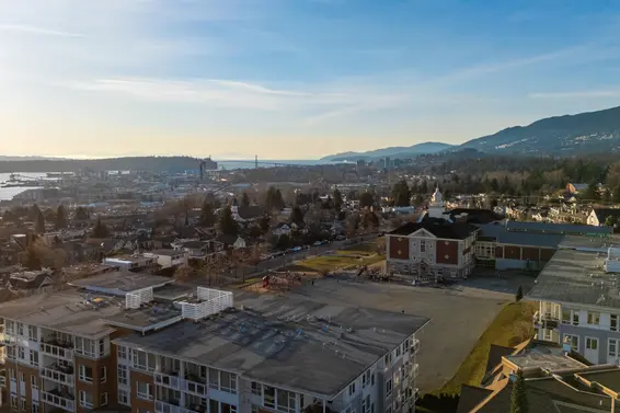 748 Chesterfield Avenue, North Vancouver For Sale - image 23