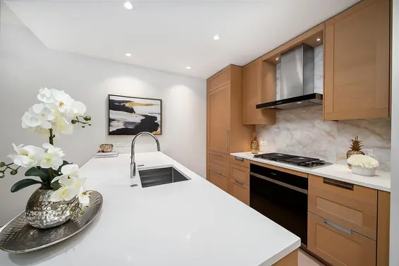 202 1355 Bellevue Avenue, West Vancouver For Sale - image 14