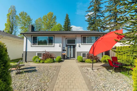 512 West 24th Street, North Vancouver For Sale - image 2