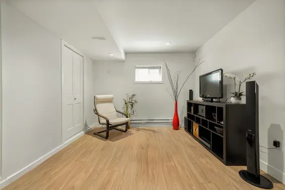 512 West 24th Street, North Vancouver For Sale - image 35
