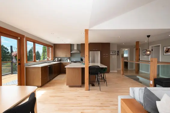 1185 Cloverley Street, North Vancouver For Sale - image 11