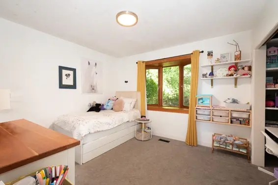 1185 Cloverley Street, North Vancouver For Sale - image 18