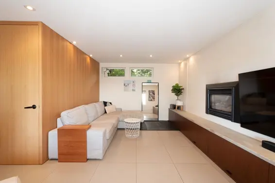 1185 Cloverley Street, North Vancouver For Sale - image 23