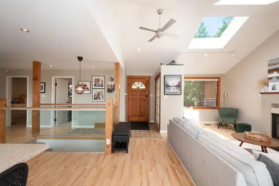1185 Cloverley Street, North Vancouver For Sale - image 3