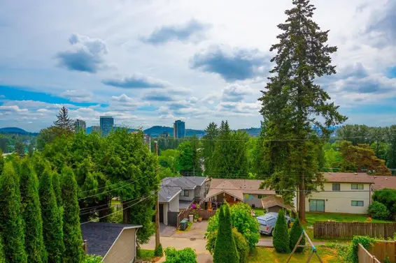 1185 Cloverley Street, North Vancouver For Sale - image 35