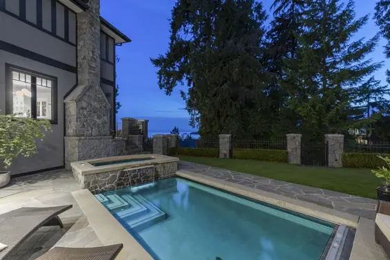 5340 Marine Drive, West Vancouver For Sale - image 31