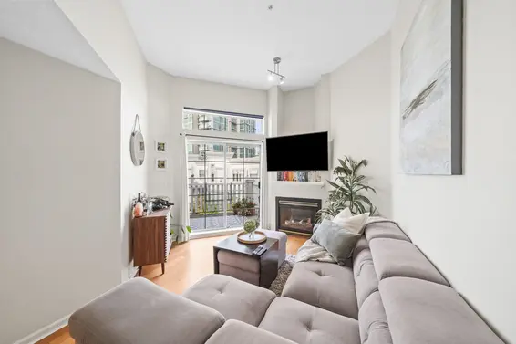 413 147 East 1st Street, North Vancouver For Sale - image 5