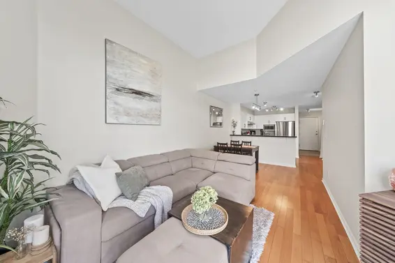 413 147 East 1st Street, North Vancouver For Sale - image 8