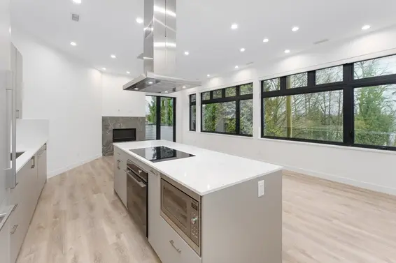 1123 East Keith Road, North Vancouver For Sale - image 5