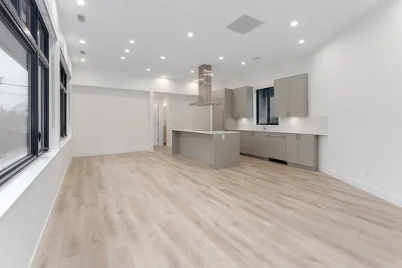 1123 East Keith Road, North Vancouver For Sale - image 7