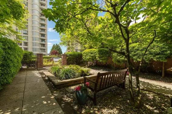 306 2271 Bellevue Avenue, West Vancouver For Sale - image 30