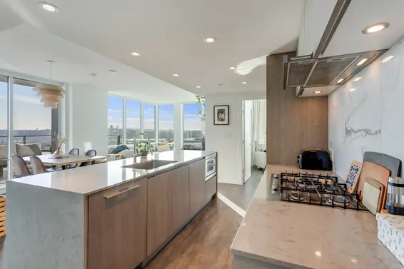 2306 1500 Fern Street, North Vancouver For Sale - image 11