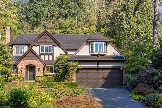 4707 Meadfeild Road, West Vancouver
