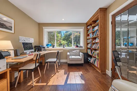 4707 Meadfeild Road, West Vancouver For Sale - image 15