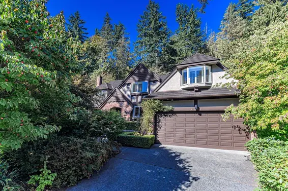 4707 Meadfeild Road, West Vancouver For Sale - image 3