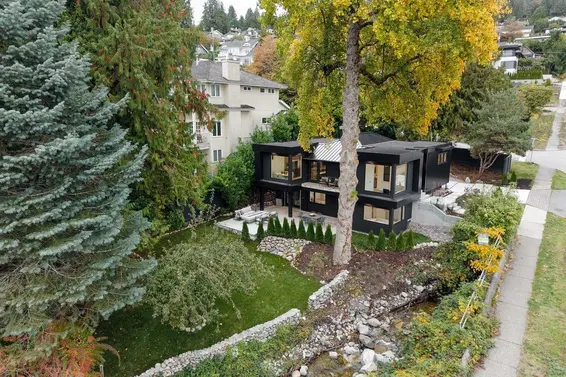 2508 Nelson Avenue, West Vancouver For Sale - image 3