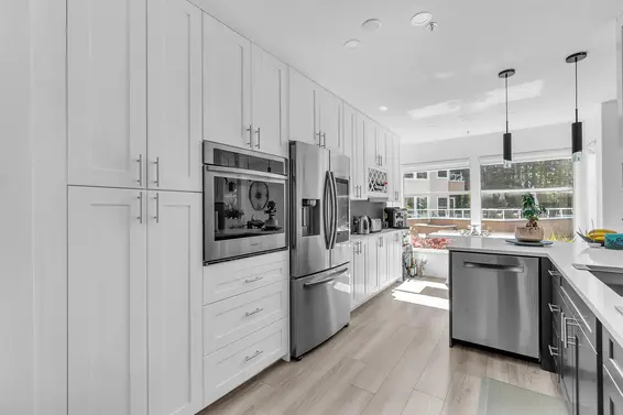 8 2425 Edgemont Boulevard, North Vancouver For Sale - image 15