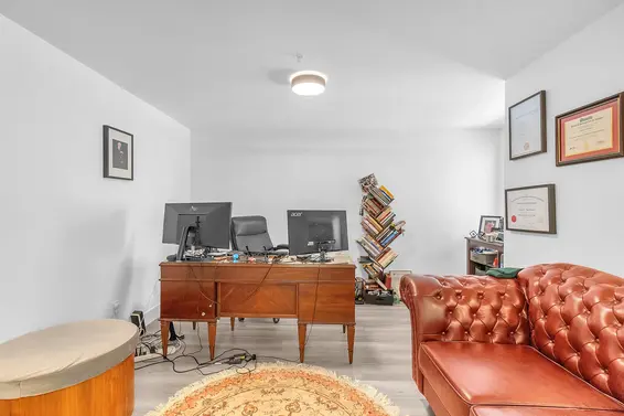 8 2425 Edgemont Boulevard, North Vancouver For Sale - image 35