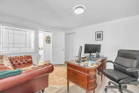 8 2425 Edgemont Boulevard, North Vancouver For Sale - image 36