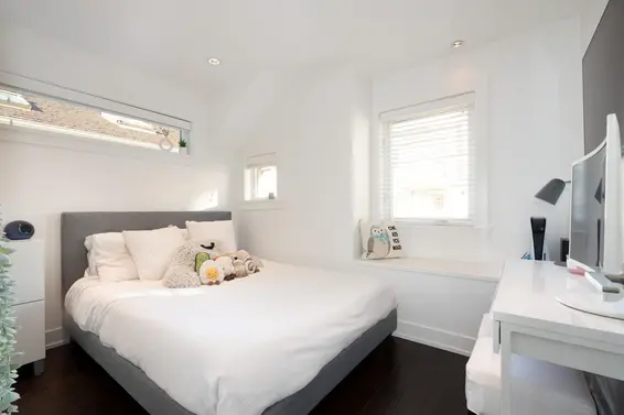 250 East 10th Street, North Vancouver For Sale - image 23