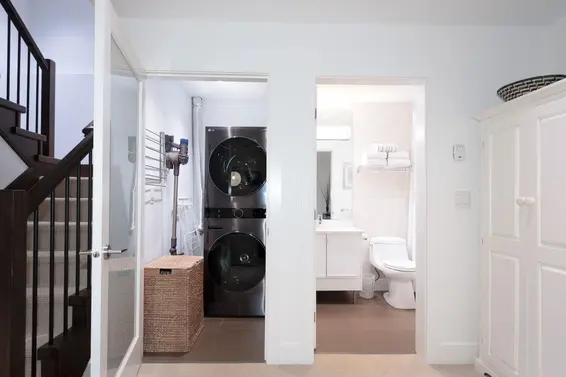 250 East 10th Street, North Vancouver For Sale - image 31