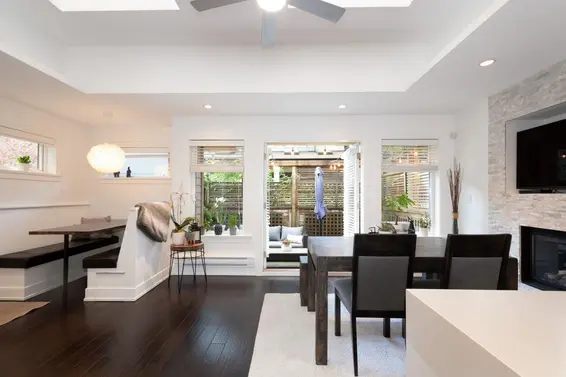 250 East 10th Street, North Vancouver For Sale - image 5