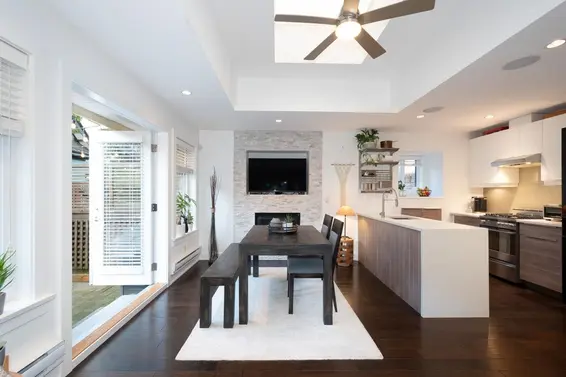 250 East 10th Street, North Vancouver For Sale - image 6