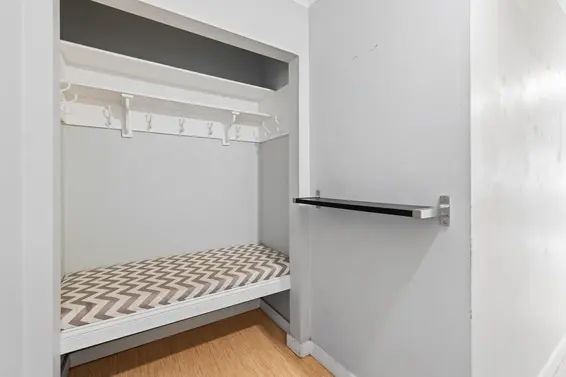 204 780 Premier Street, North Vancouver For Sale - image 2