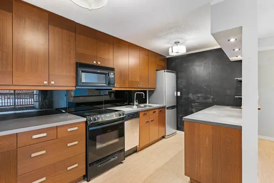204 780 Premier Street, North Vancouver For Sale - image 8