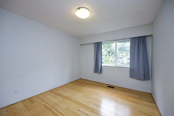 1373 Lynn Valley Road, North Vancouver For Sale - image 18