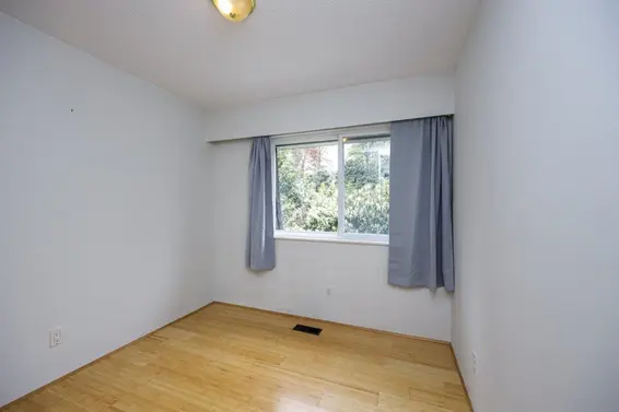 1373 Lynn Valley Road, North Vancouver For Sale - image 19