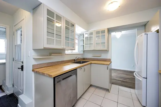 1373 Lynn Valley Road, North Vancouver For Sale - image 2