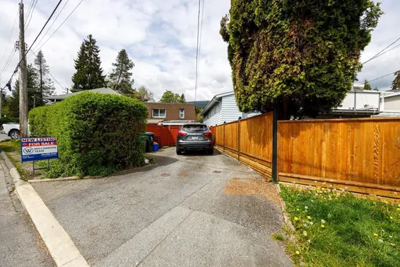 1373 Lynn Valley Road, North Vancouver For Sale - image 27