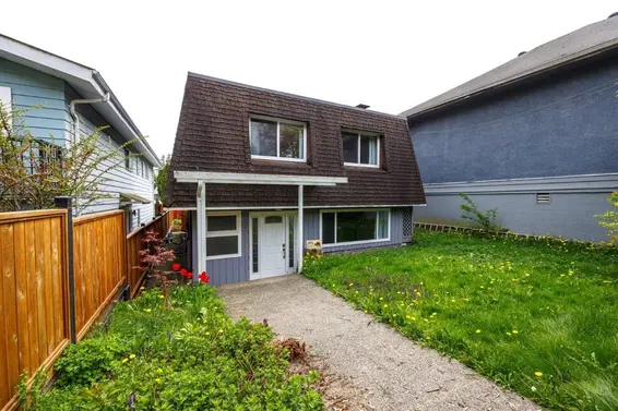 1373 Lynn Valley Road, North Vancouver For Sale - image 32
