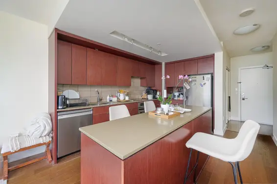 1406 1320 Chesterfield Avenue, North Vancouver For Sale - image 7