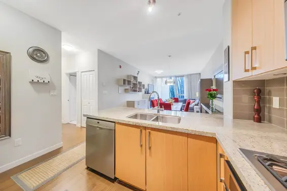 307 159 West 22nd Street, North Vancouver For Sale - image 5