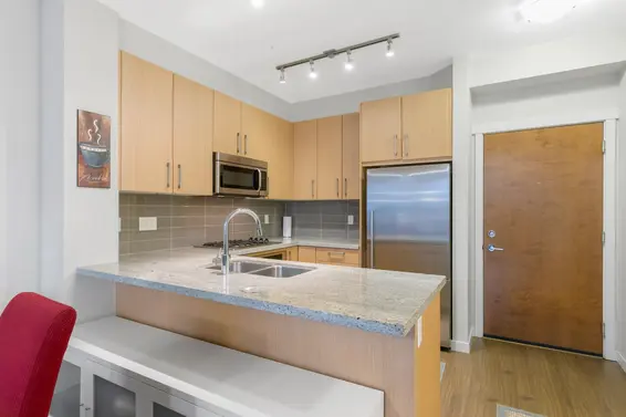 307 159 West 22nd Street, North Vancouver For Sale - image 6