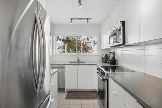 4 220 West 16th Street, North Vancouver For Sale - image 19
