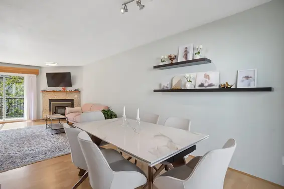 4 220 West 16th Street, North Vancouver For Sale - image 3