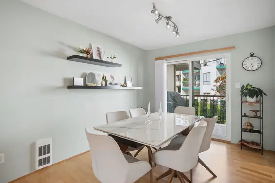 4 220 West 16th Street, North Vancouver For Sale - image 6