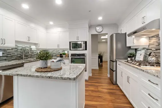 401 1281 Parkgate Avenue, North Vancouver For Sale - image 11