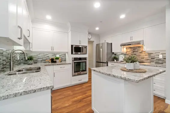 401 1281 Parkgate Avenue, North Vancouver For Sale - image 12