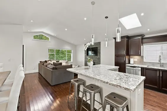1153 Wellington Drive, North Vancouver For Sale - image 10