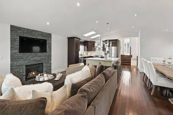 1153 Wellington Drive, North Vancouver For Sale - image 3