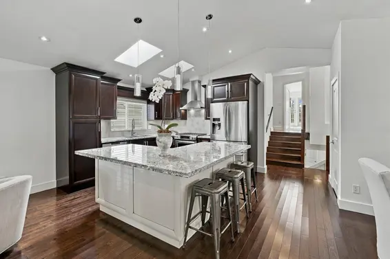 1153 Wellington Drive, North Vancouver For Sale - image 7