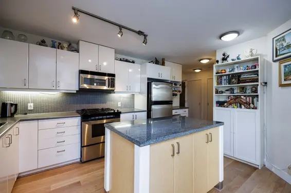 902 175 West 1st Street, North Vancouver For Sale - image 7