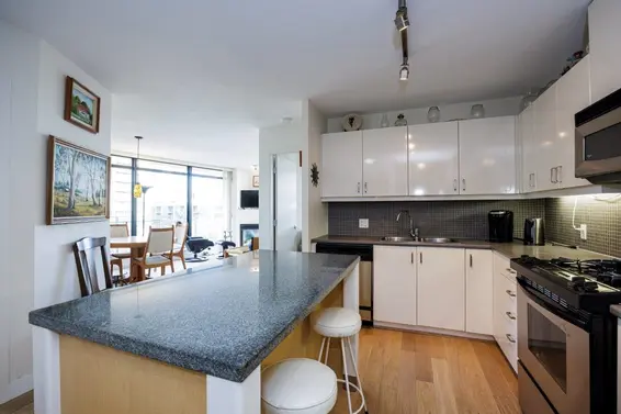 902 175 West 1st Street, North Vancouver For Sale - image 8