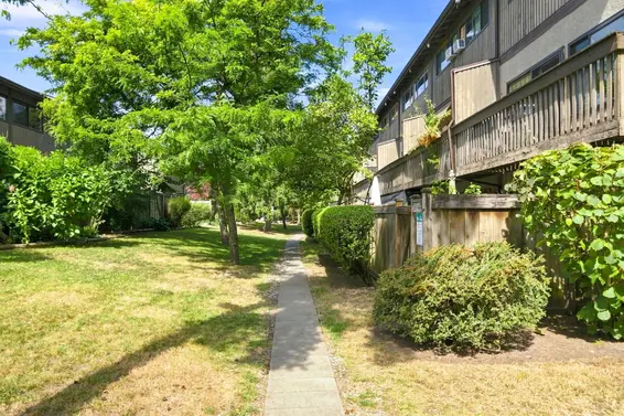 1071 Lillooet Road, North Vancouver For Sale - image 3