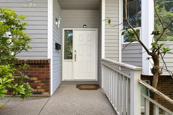 1679 Westover Road, North Vancouver For Sale - image 2